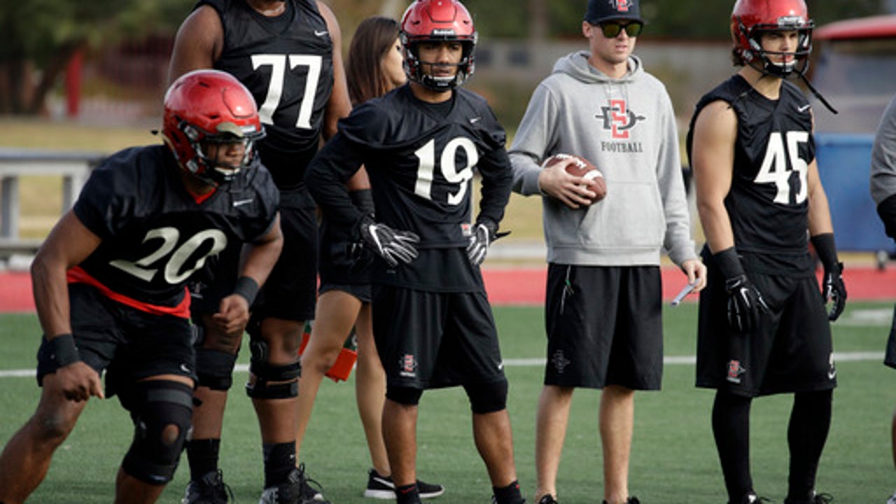 Pumphrey can set NCAA rushing record in Las Vegas Bowl